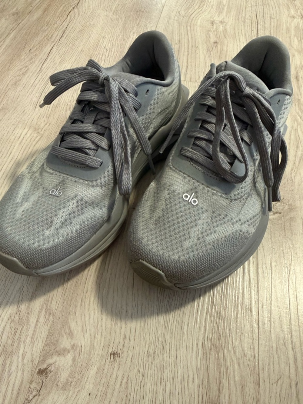 ALO Yoga Grey Performance Runner Shoes